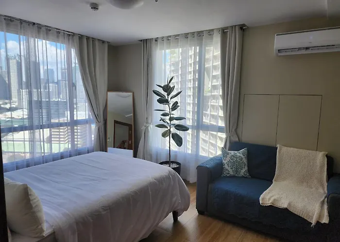 Panoramic Skyline Views Cozy Vibes Near It Manila
