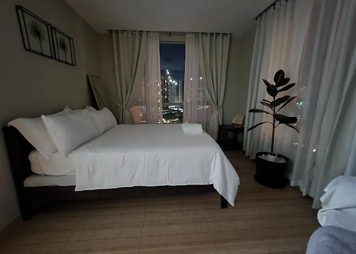 Panoramic Skyline Views Cozy Vibes Near It Holiday home