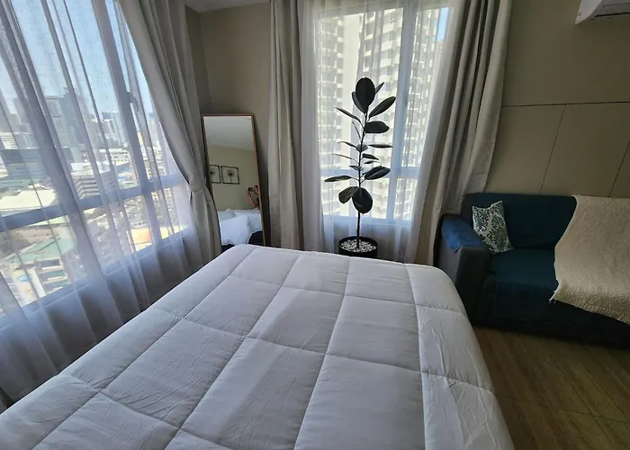 Panoramic Skyline Views Cozy Vibes Near It Holiday home *