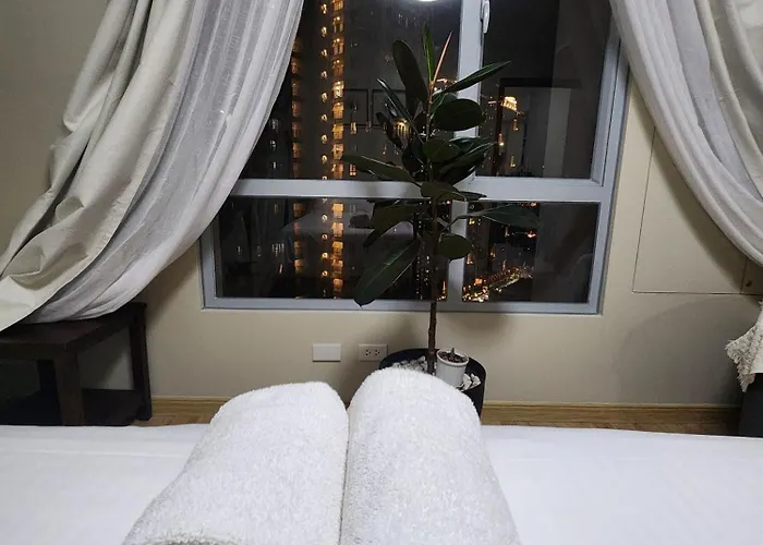 Holiday home Panoramic Skyline Views Cozy Vibes Near It *