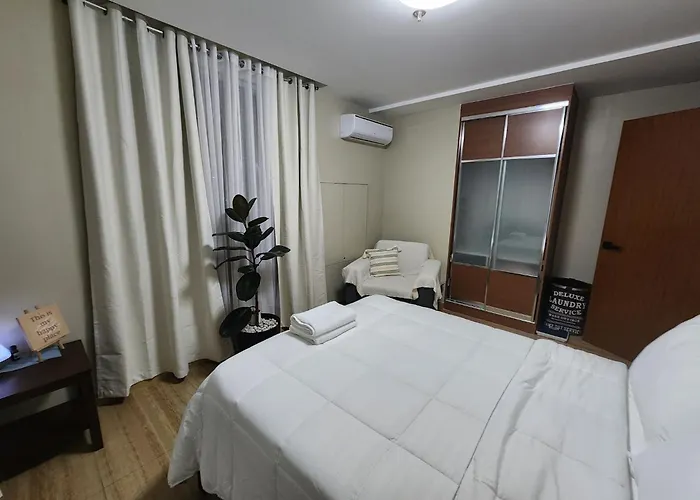 Panoramic Skyline Views Cozy Vibes Near It Holiday home