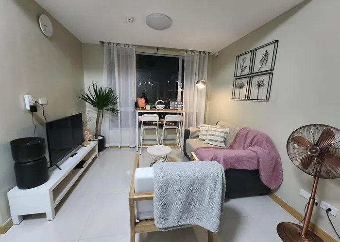 Panoramic Skyline Views Cozy Vibes Near It Holiday home *