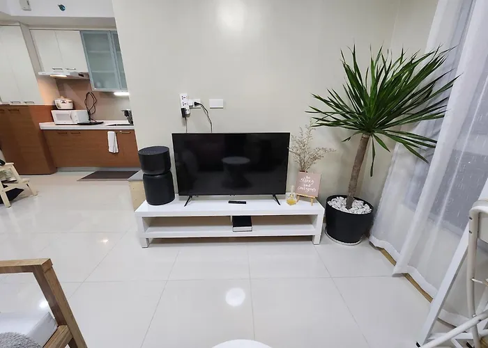 Panoramic Skyline Views Cozy Vibes Near It Manila