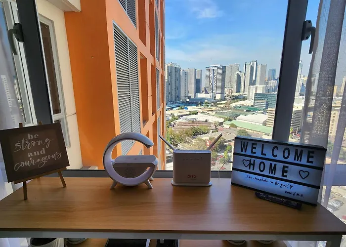 Panoramic Skyline Views Cozy Vibes Near It Holiday home
